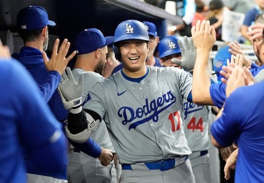 Image for story: Shohei Ohtani becomes 1st player in MLB history to hit 50 homers and steal 50 bases