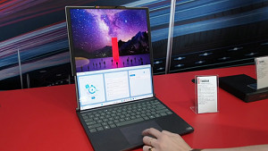 Lenovo Thinkbook Plus Gen 6 Rollable angesehen (CES 2025)