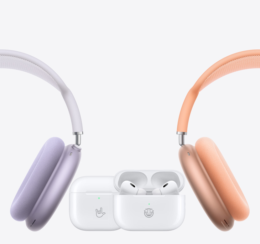 Degli AirPods 4 e degli AirPods Pro 2 al centro, con delle AirPods Max a sinistra e a destra.