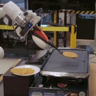 Per KI und Demonstration: Toyota bringt Robotern bei, Pancakes zuzubereiten