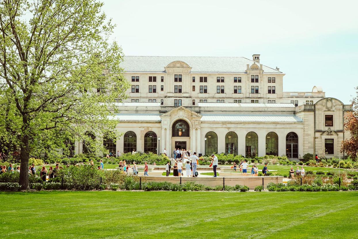 Exterior shot of the Memorial Union and Fountain of the Four Seasons