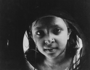 No Merchandising. Editorial Use Only. No Book Cover Usage.
Mandatory Credit: Photo by Govt Of W. Bengal/Kobal/REX/Shutterstock (5876992b)
Apu Trilogy - Pather Panchali (1956)
Apu Trilogy - Pather Panchali - 1956
Director: Satyajit Ray
Govt Of W. Bengal
INDIA
Scene Still
Song Of The Little Road
La Complainte du sentier