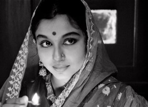 THE WORLD OF APU, (aka APUR SANSAR), Sharmila Tagore, 1959